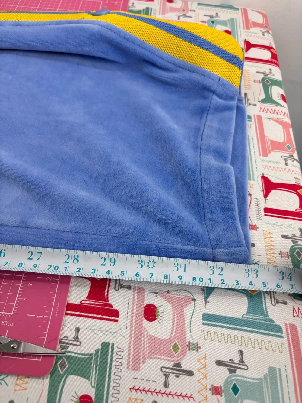 VTG G-III Mens XXL MPLS Lakers Velour Tear Away Pants Minneapolis Throwback Y2K